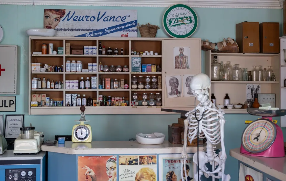 Hàng thiết yếu cho tủ thuốc gia đình